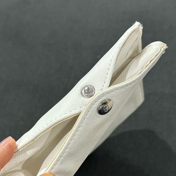 CD makeup bag - Picture 7 of 11